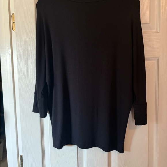 NWT Market & Spruce Rosalva Dolman twist Keyhole neck top. Size M - Picture 3 of 3